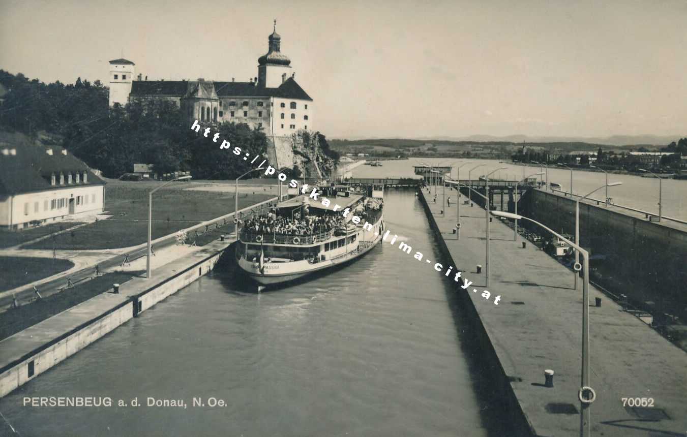 Persenbeug Schloss und Schleuse des Kraftwerks 1959